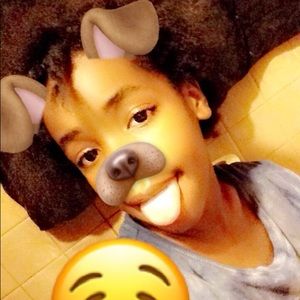 Meet your Posher, Antonia